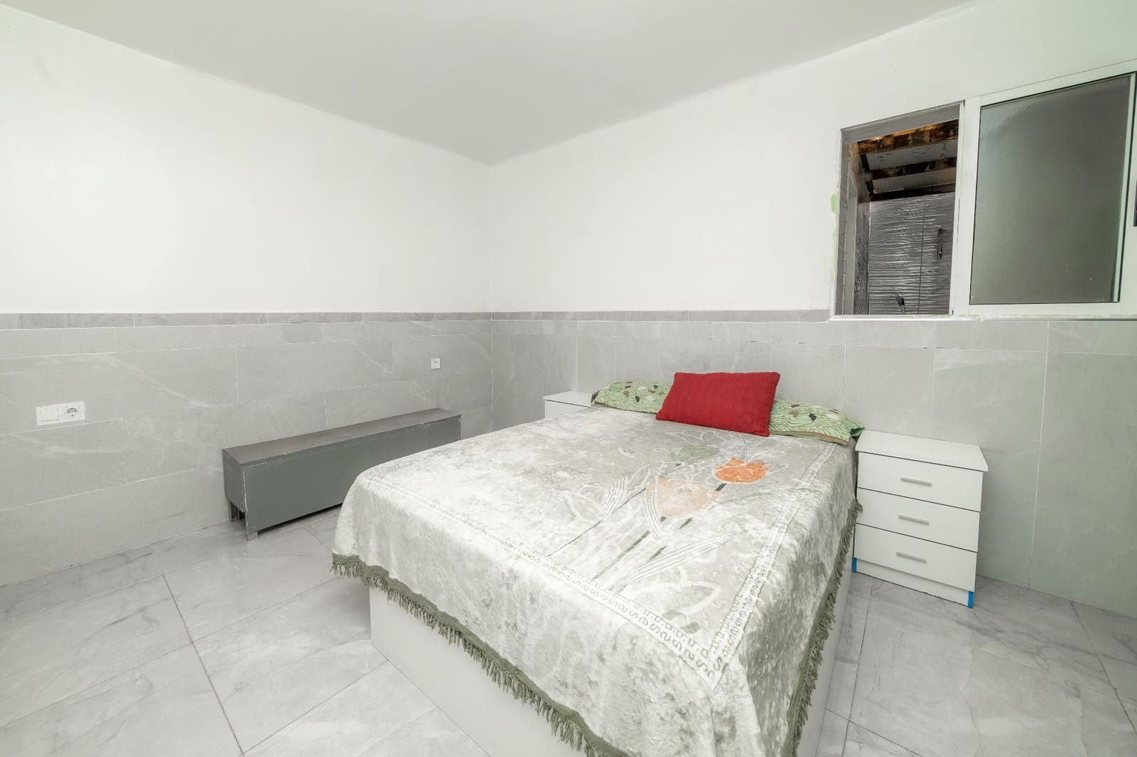 2 bedroom Flat for sale in Alicante / Alacant city - € 84,900 (Ref: 9673810)