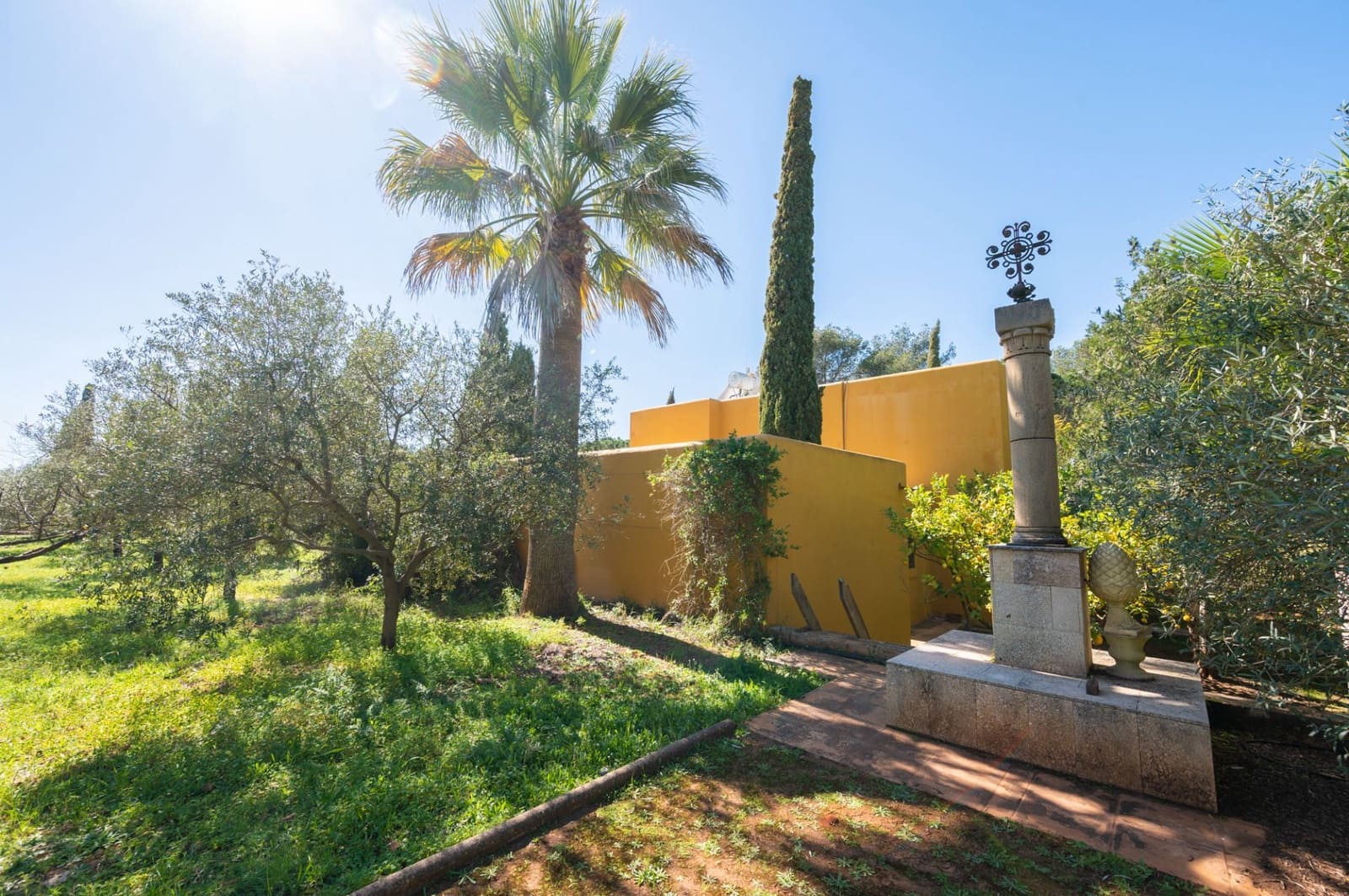 4 soveværelse Villa til salg i Santa Eulalia / Santa Eularia med garage - € 3.000.000 (Ref: 9673815)