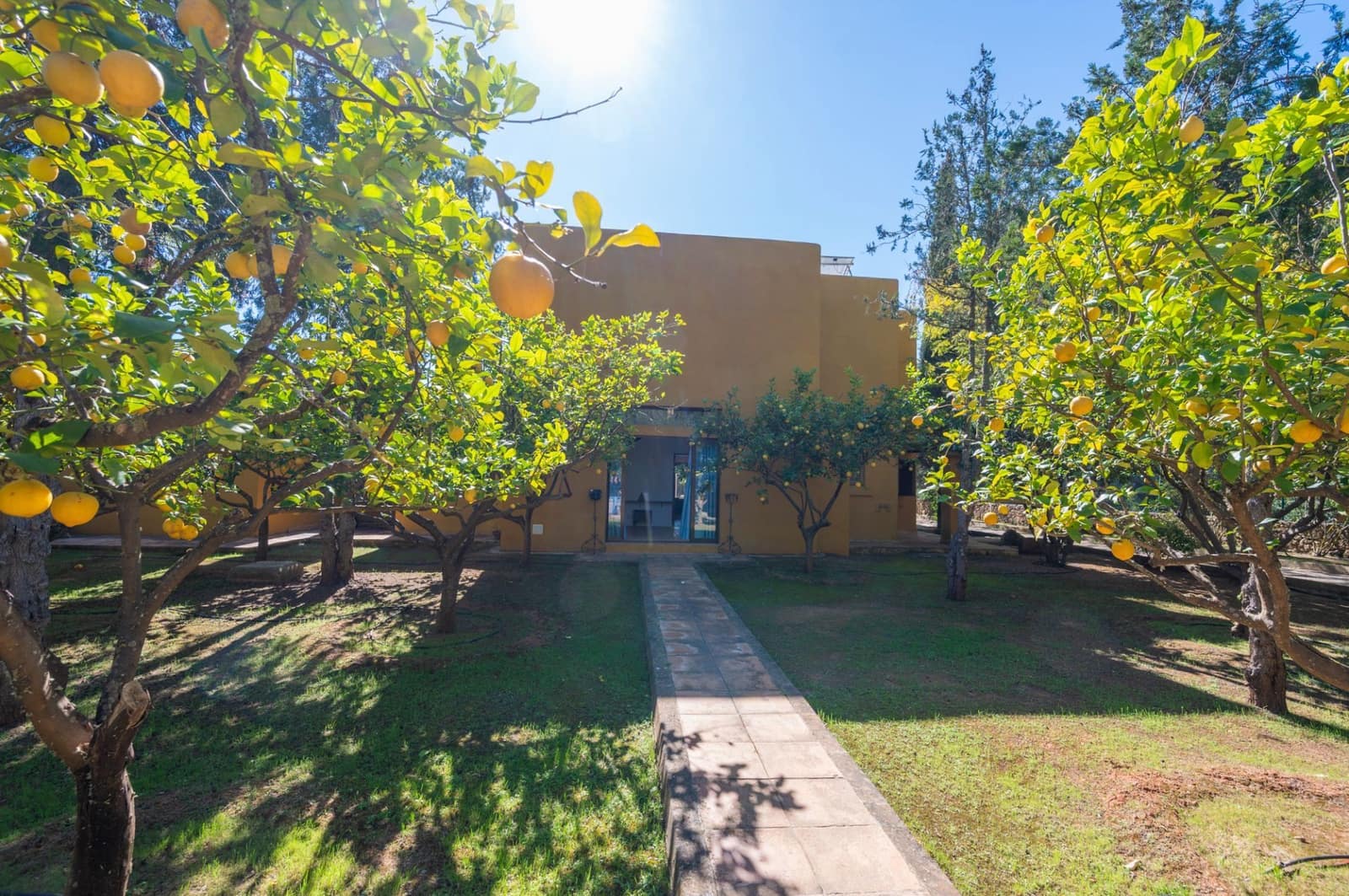 4 soveværelse Villa til salg i Santa Eulalia / Santa Eularia med garage - € 3.000.000 (Ref: 9673815)