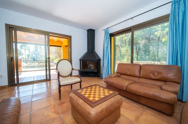 4 soveværelse Villa til salg i Santa Eulalia / Santa Eularia med garage - € 3.000.000 (Ref: 9673815)