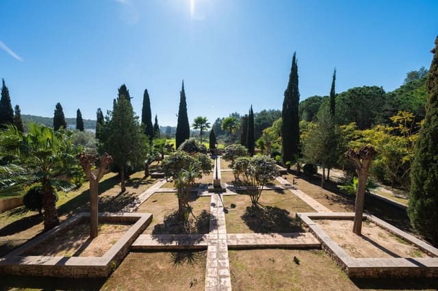 4 soveværelse Villa til salg i Santa Eulalia / Santa Eularia med garage - € 3.000.000 (Ref: 9673815)