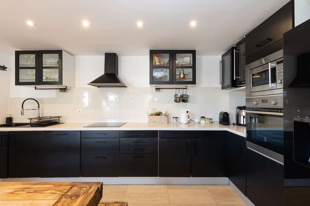 3 soverom Leilighet til leie i Ibiza by med svømmebasseng - € 7 142 (Ref: 9673816)