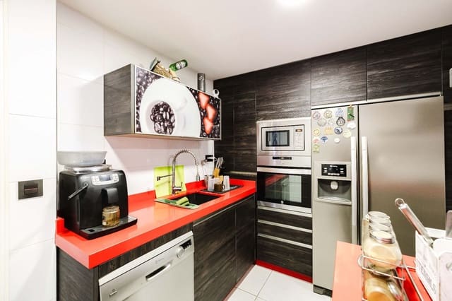 2 soverom Leilighet til salgs i El Ejido, Málaga by med garasje - € 410 000 (Ref: 9673817)