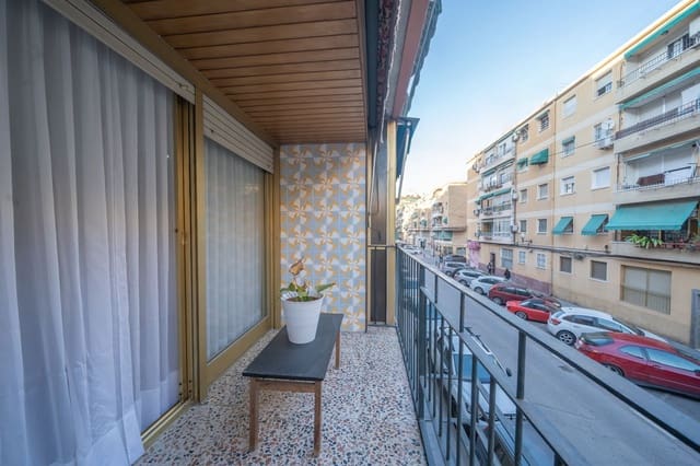 3 sovrum Lägenhet till salu i Alicante stad - 165 000 € (Ref: 9676777)