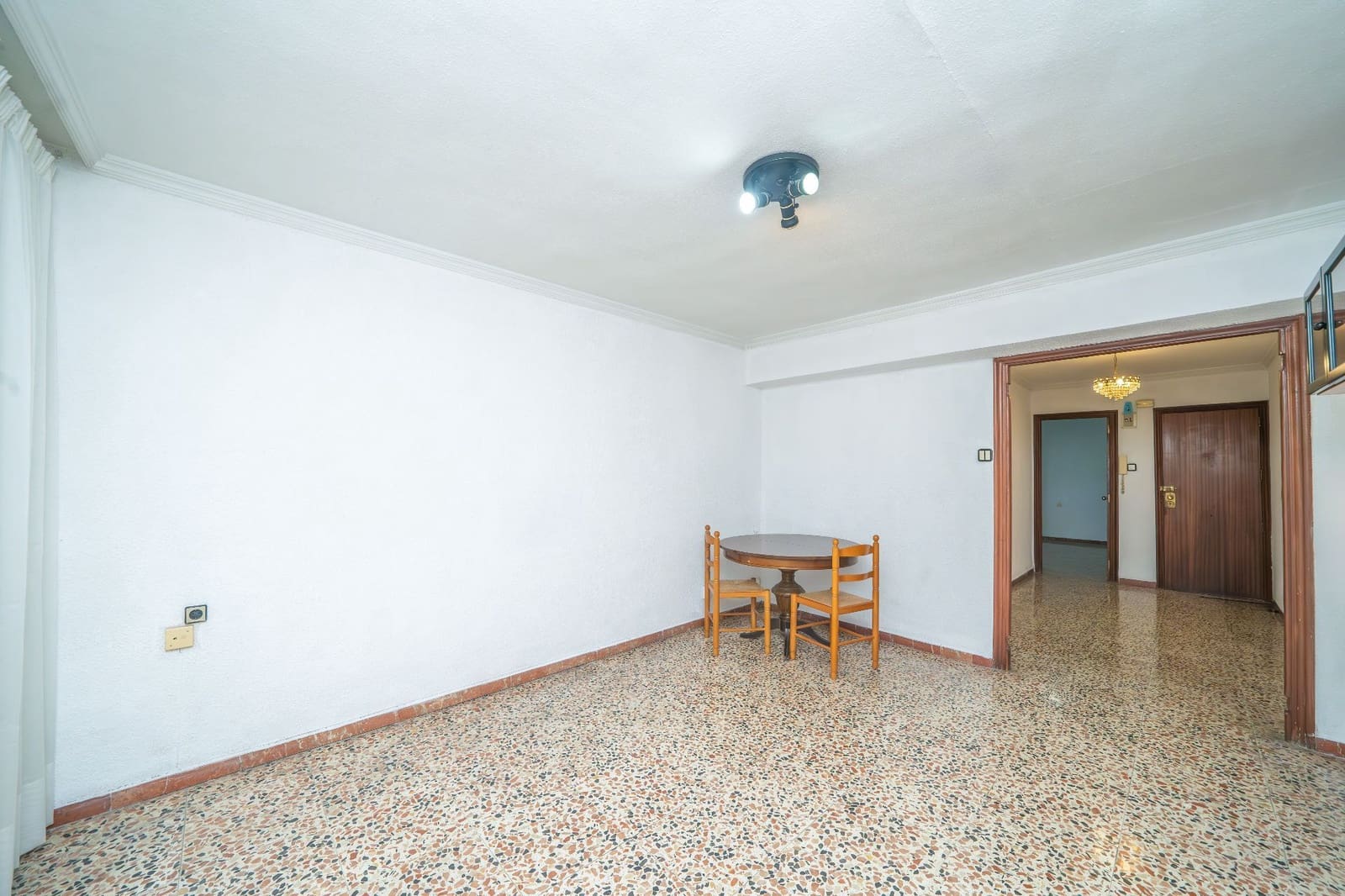 3 soveværelse Lejlighed til salg i Alicante by - € 165.000 (Ref: 9676777)