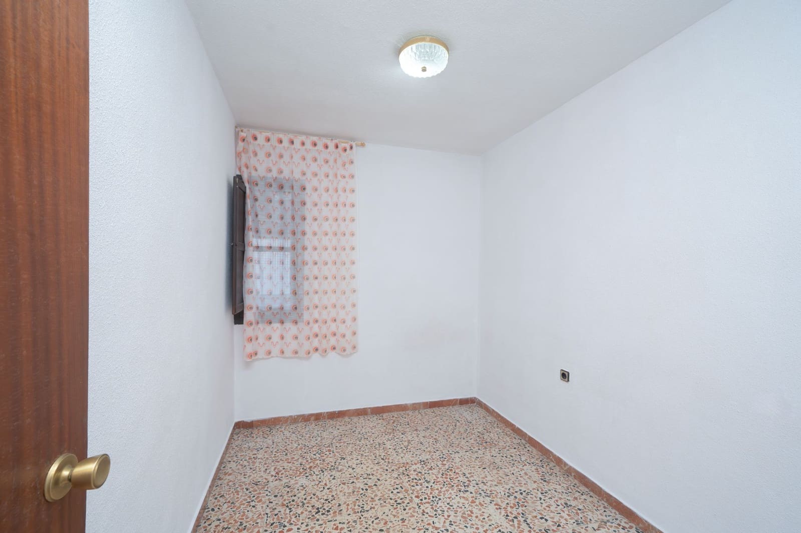 3 soveværelse Lejlighed til salg i Alicante by - € 165.000 (Ref: 9676777)