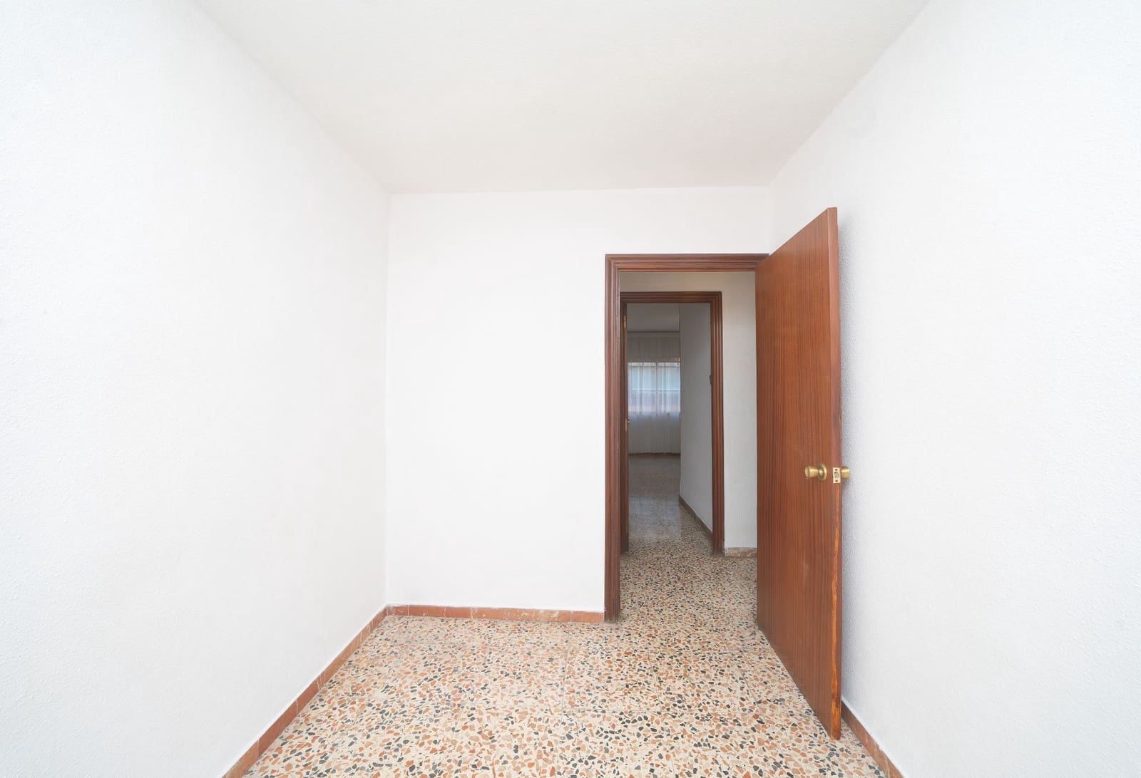 3 soveværelse Lejlighed til salg i Alicante by - € 165.000 (Ref: 9676777)