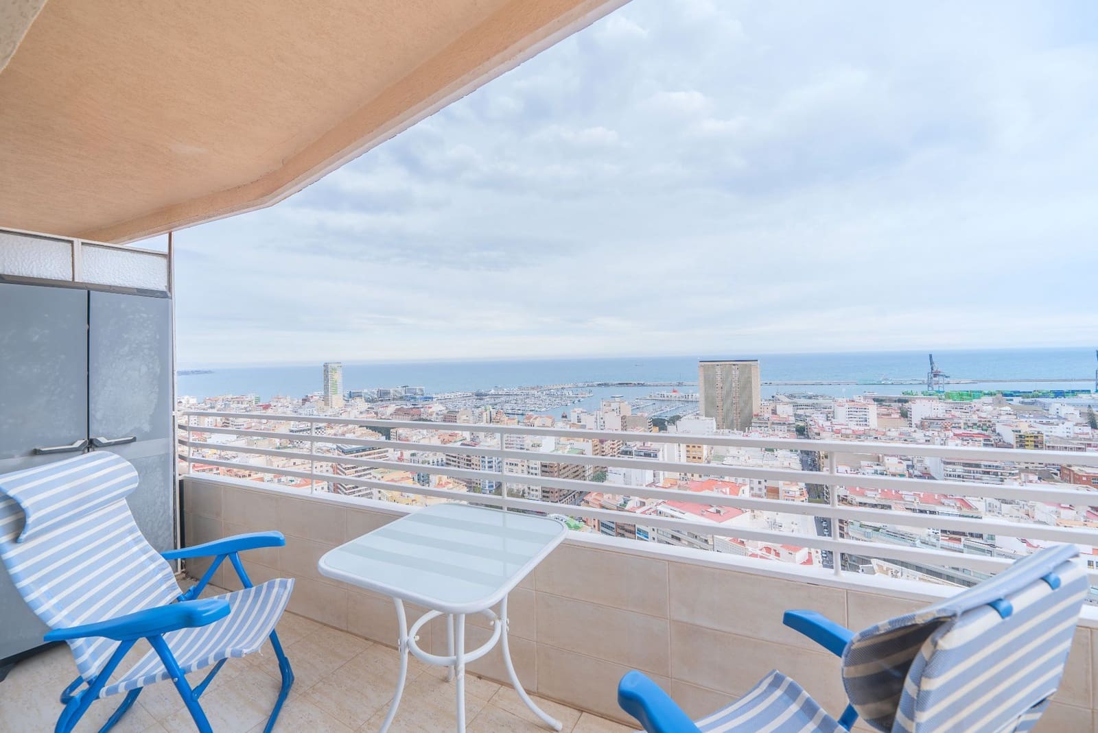 Apartamento de 1 habitación en Alicante / Alacant ciudad en venta - 265.000 € (Ref: 9679466)