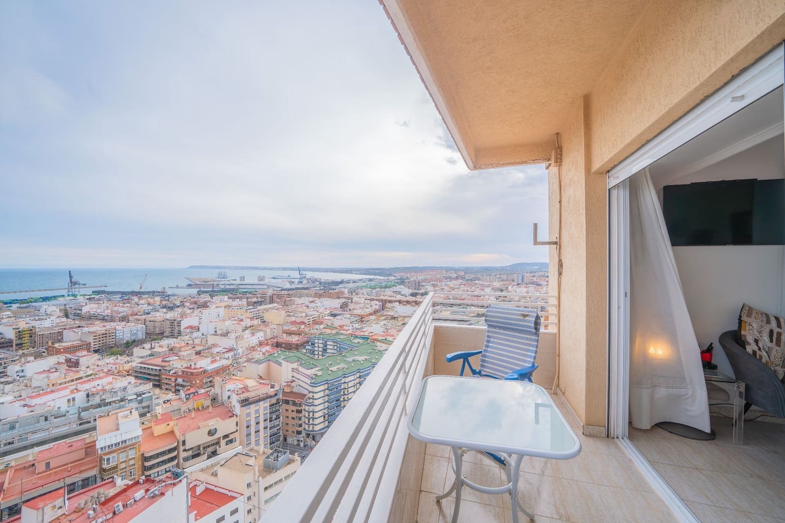 Apartamento de 1 habitación en Alicante / Alacant ciudad en venta - 265.000 € (Ref: 9679466)