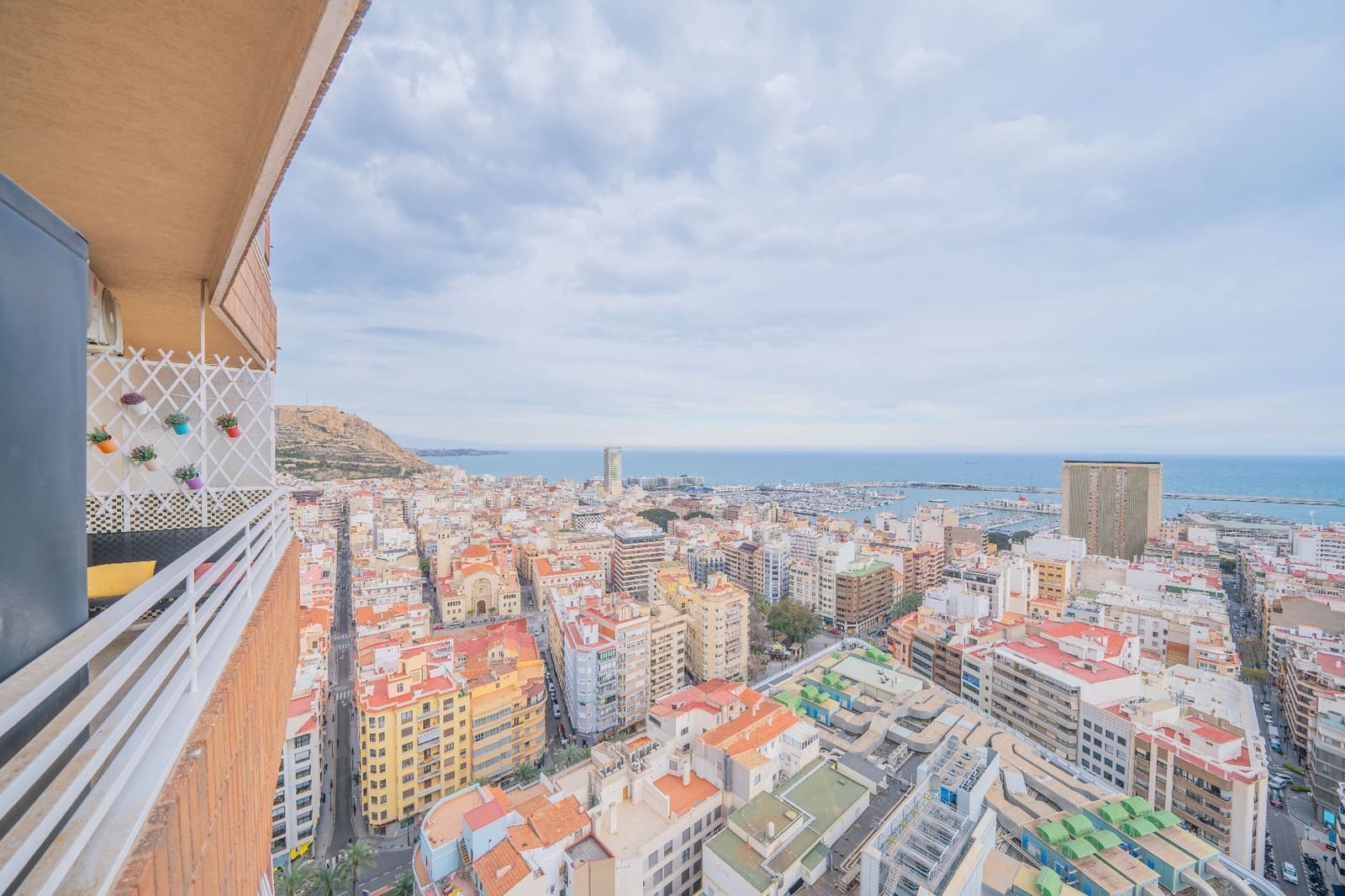 Apartamento de 1 habitación en Alicante / Alacant ciudad en venta - 265.000 € (Ref: 9679466)