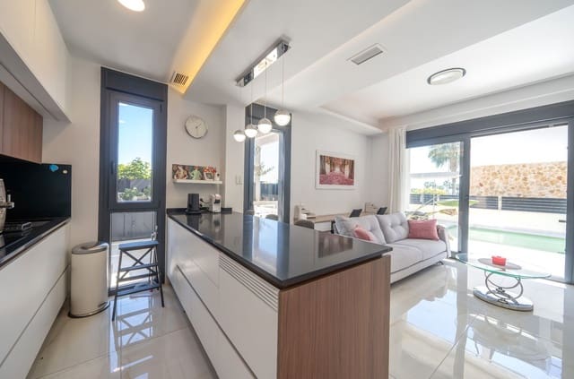 4 soveværelse Villa til salg i Orihuela med swimmingpool garage - € 759.000 (Ref: 9679468)