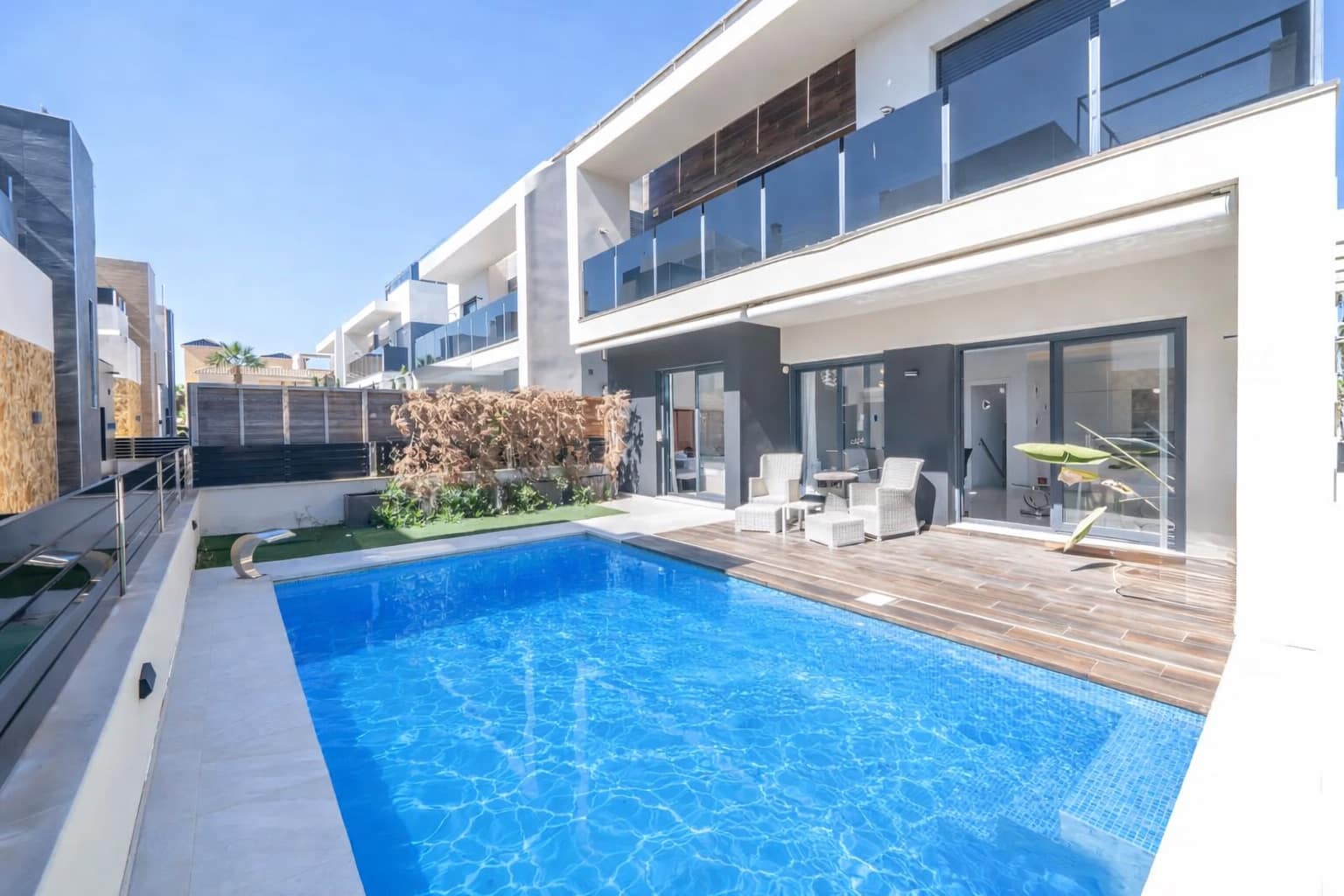 4 soveværelse Villa til salg i Orihuela med swimmingpool garage - € 759.000 (Ref: 9679468)