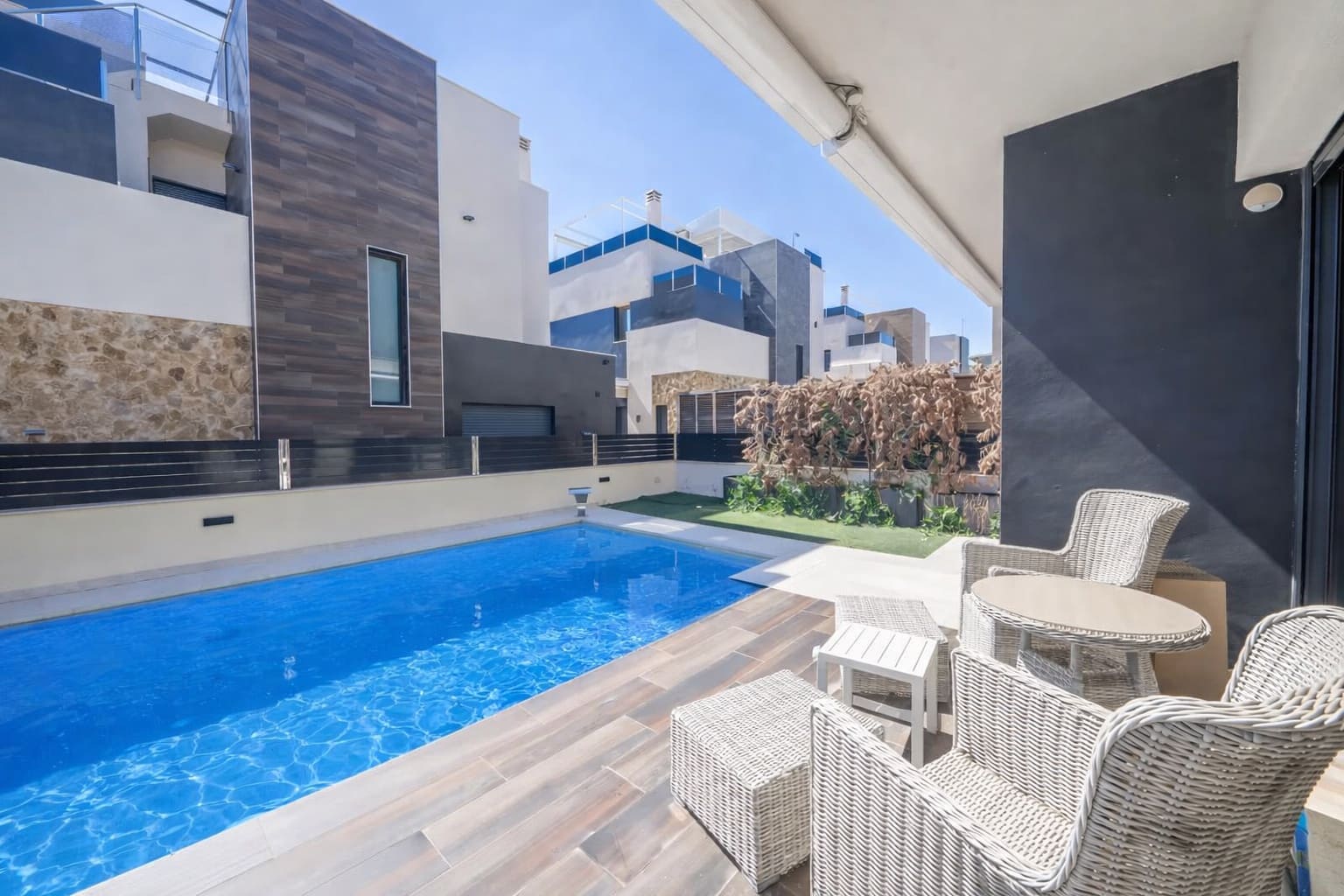 4 soveværelse Villa til salg i Orihuela med swimmingpool garage - € 759.000 (Ref: 9679468)