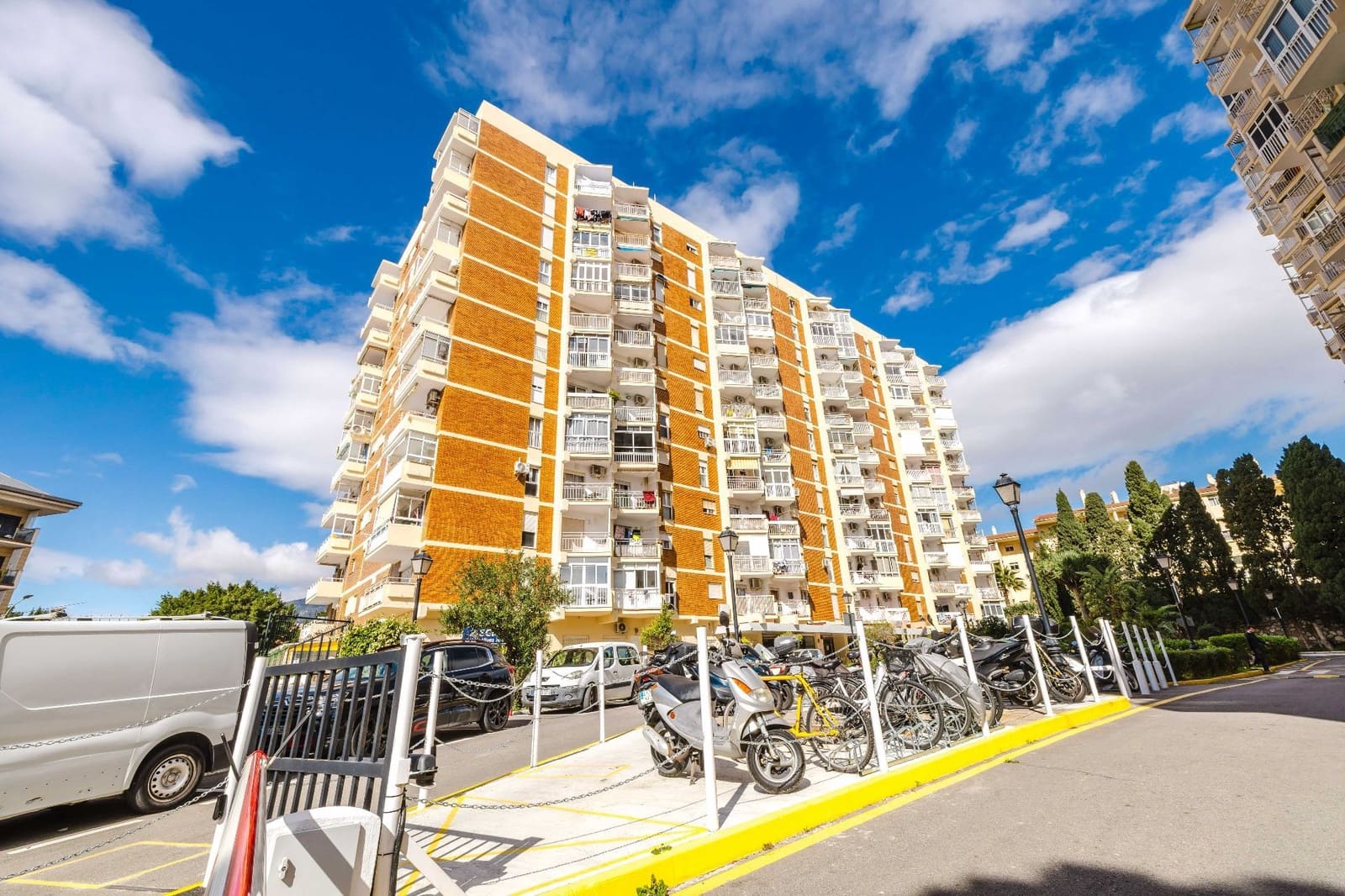 2 quarto Apartamento para venda em Benalmadena com piscina garagem - 255 000 € (Ref: 9679470)