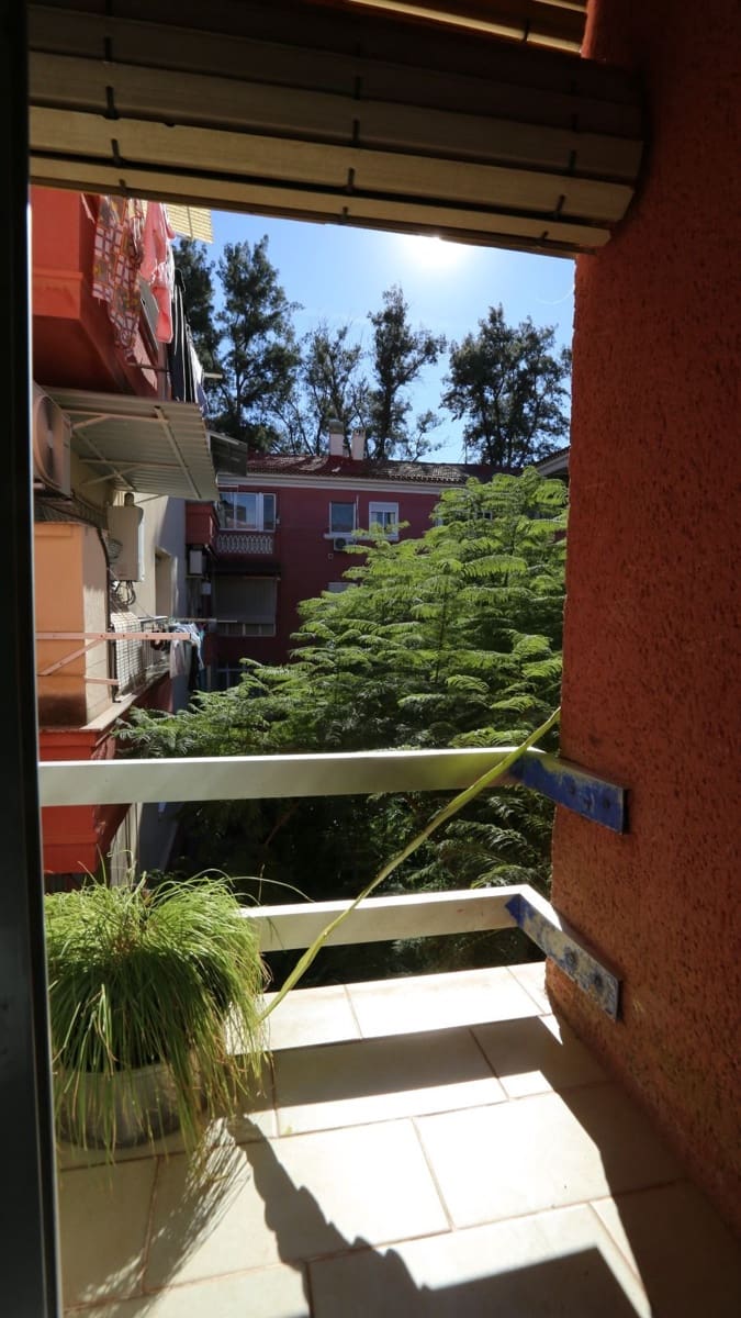 5 slaapkamer Flat te koop in Madrid stad - € 230.000 (Ref: 9686001)