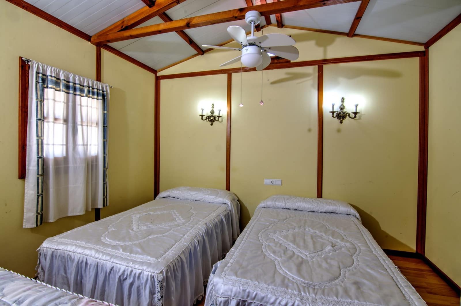 3 Zimmer Villa zu verkaufen in Alicante / Alacant Stadt mit Pool Garage - 280.000 € (Ref: 9694709)