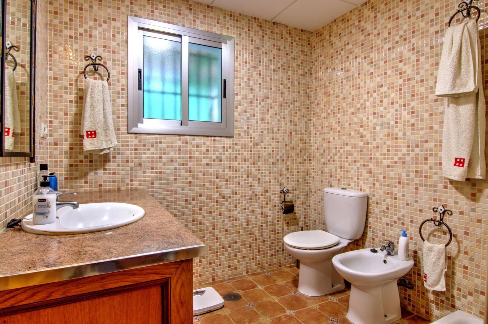 3 Zimmer Villa zu verkaufen in Alicante / Alacant Stadt mit Pool Garage - 280.000 € (Ref: 9694709)