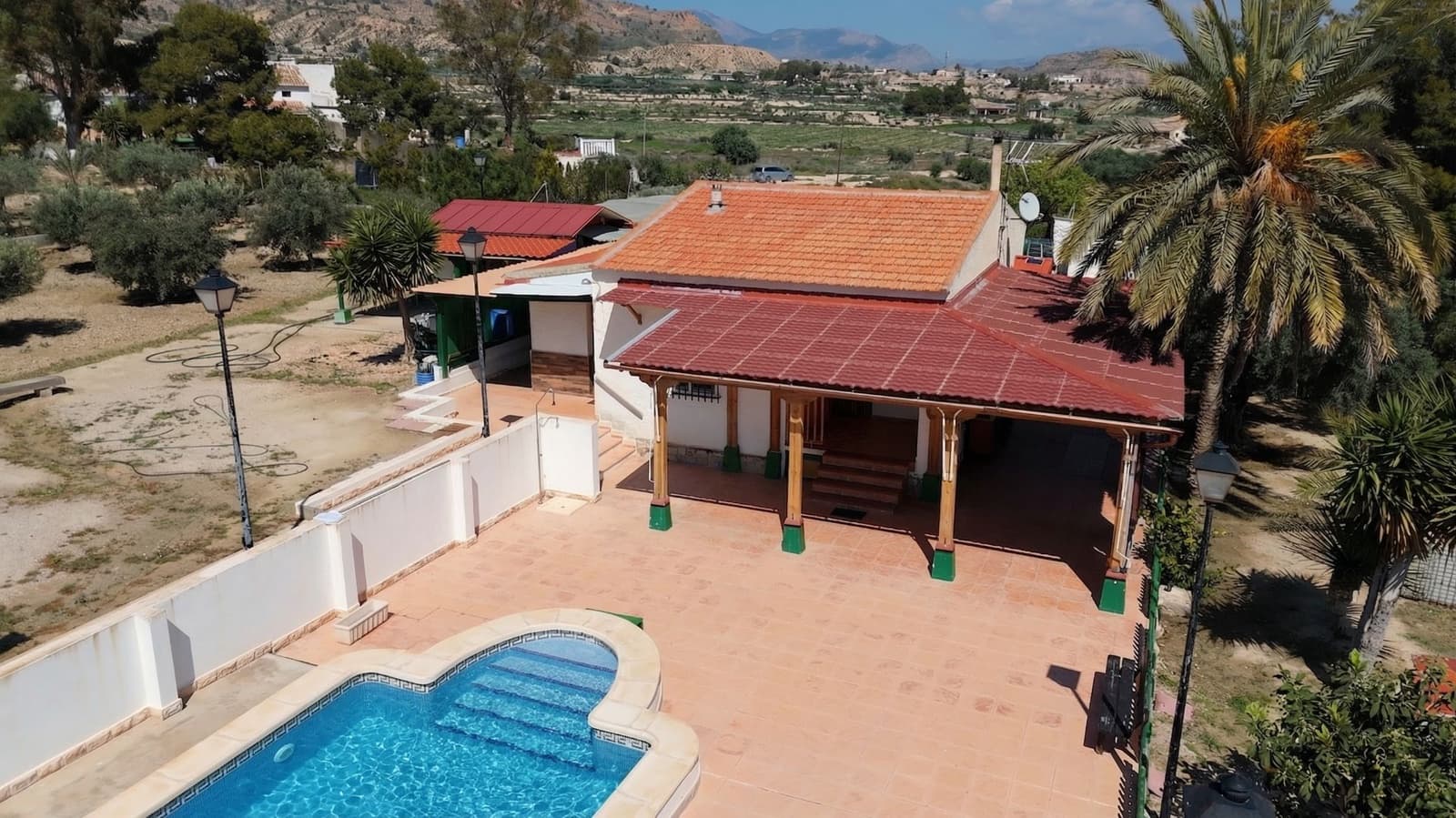 3 Zimmer Villa zu verkaufen in Alicante / Alacant Stadt mit Pool Garage - 280.000 € (Ref: 9694709)