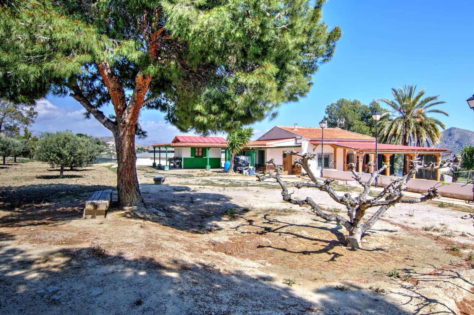 3 Zimmer Villa zu verkaufen in Alicante / Alacant Stadt mit Pool Garage - 280.000 € (Ref: 9694709)