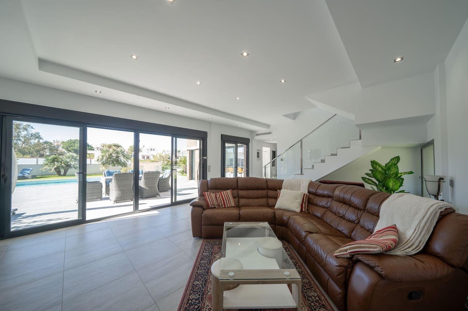 4 bedroom Villa for sale in Orihuela with pool garage - € 1,150,000 (Ref: 9711080)