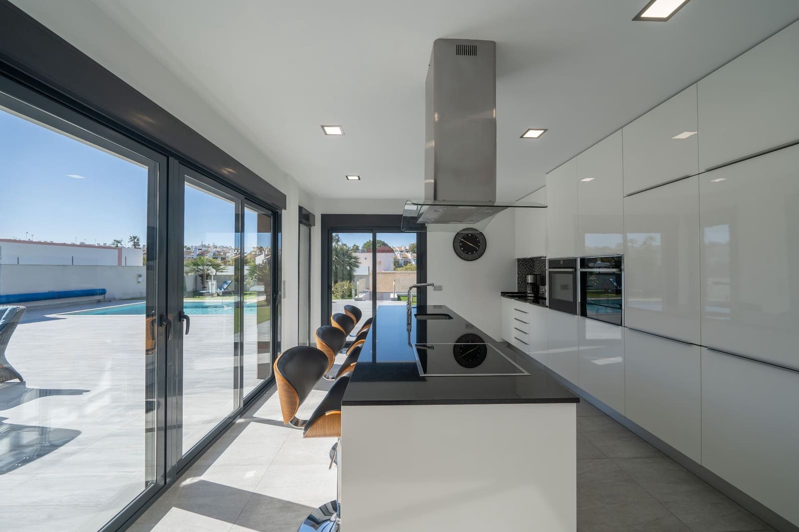 4 bedroom Villa for sale in Orihuela with pool garage - € 1,150,000 (Ref: 9711080)