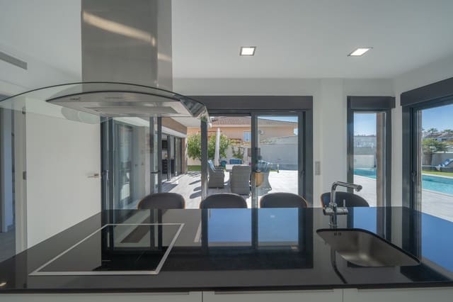 4 bedroom Villa for sale in Orihuela with pool garage - € 1,150,000 (Ref: 9711080)