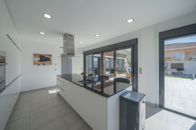 4 bedroom Villa for sale in Orihuela with pool garage - € 1,150,000 (Ref: 9711080)