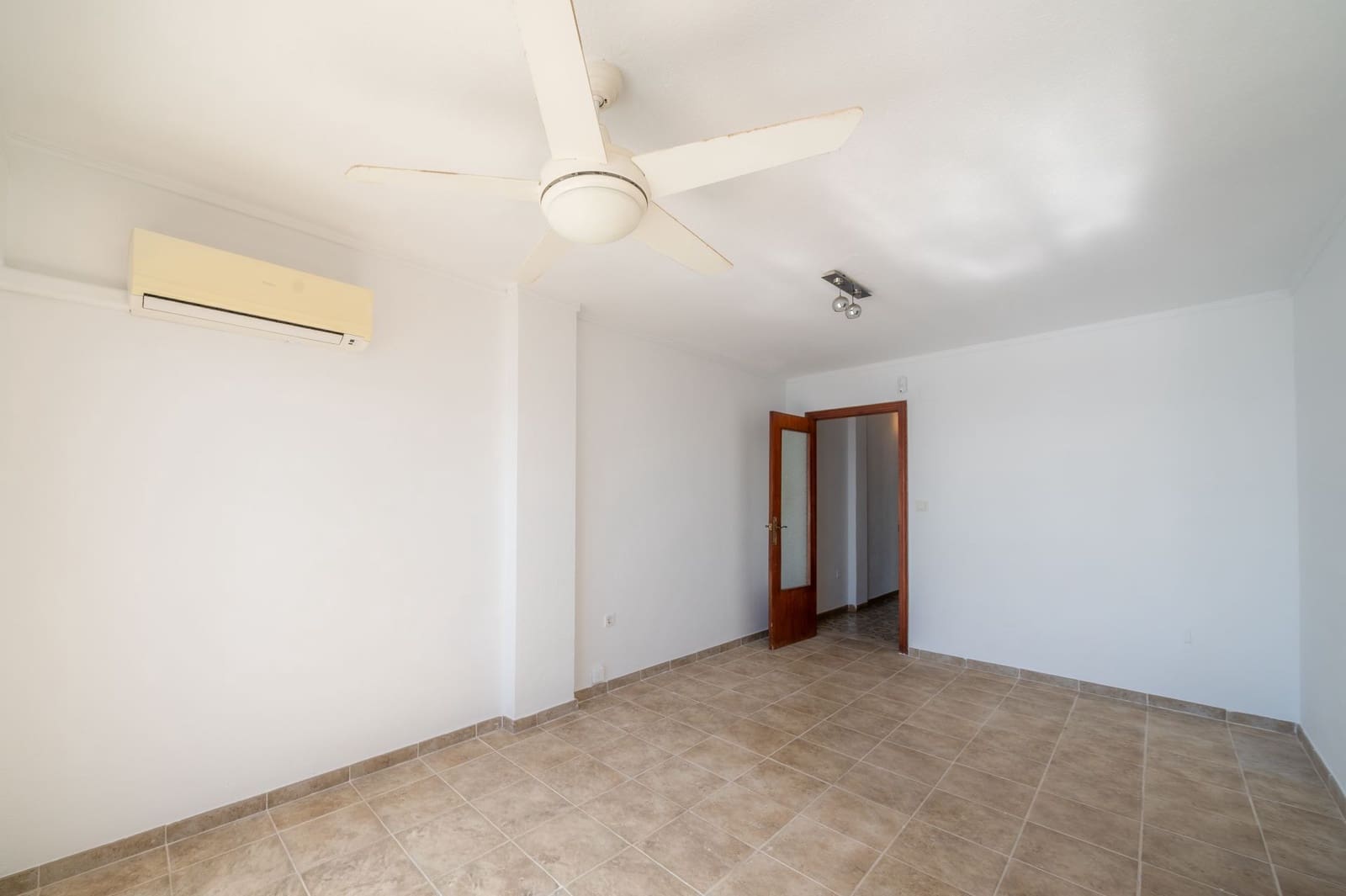 3 camera da letto Appartamento in vendita in Torrevieja con garage - 350.000 € (Rif: 9711081)