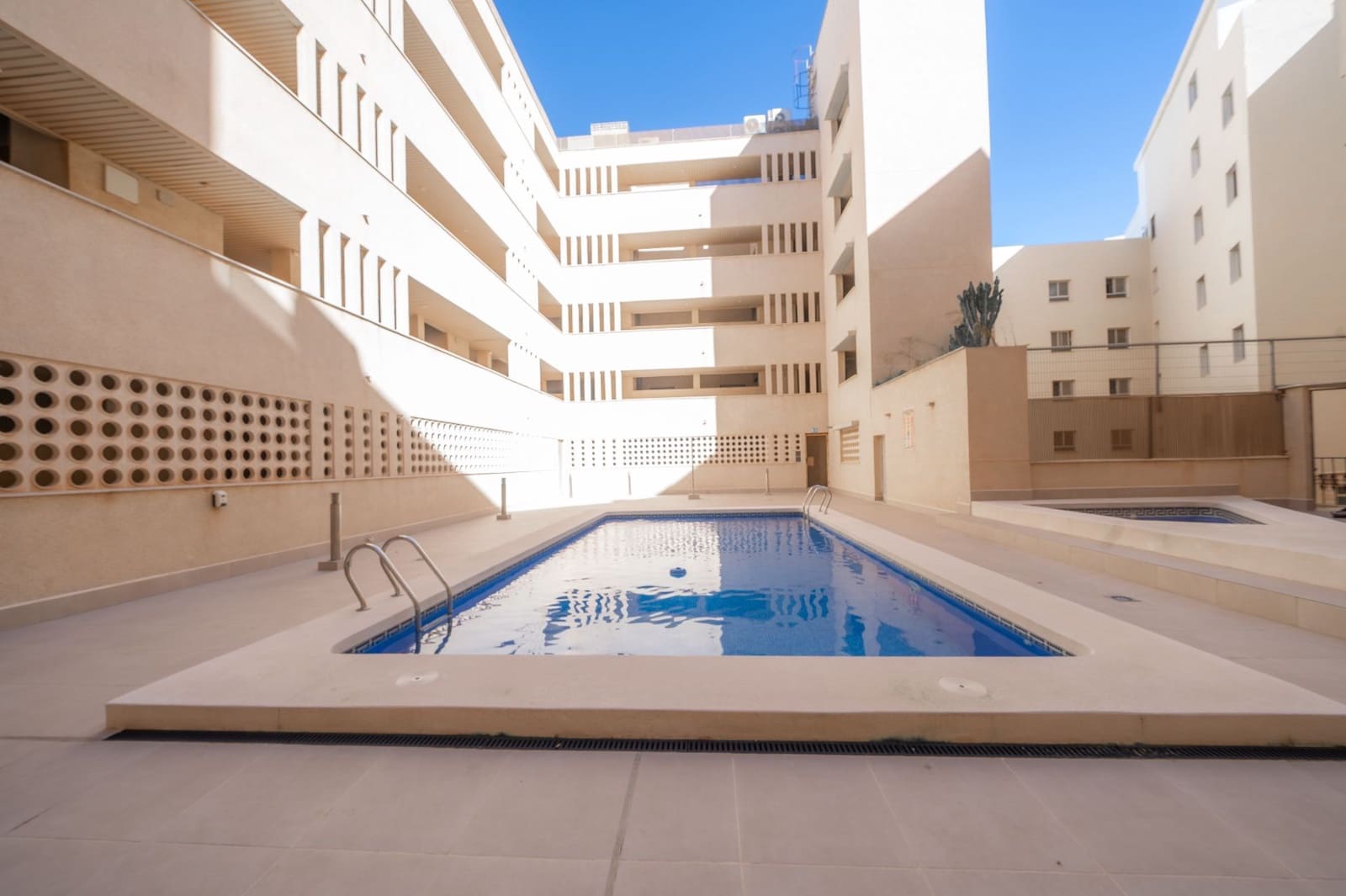 3 camera da letto Appartamento in vendita in Torrevieja con garage - 350.000 € (Rif: 9711081)