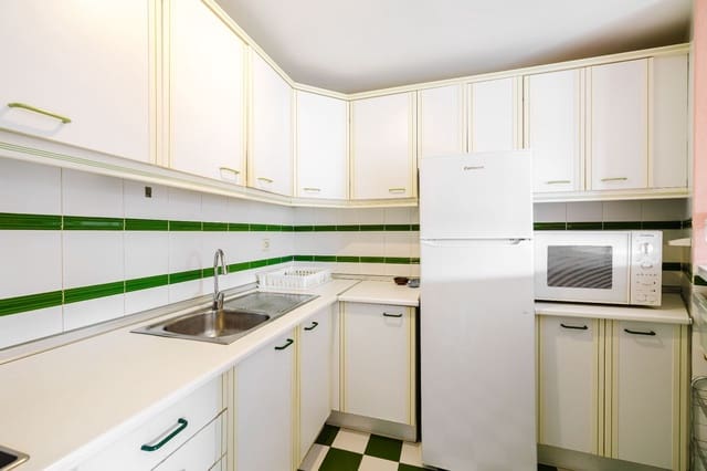 2 makuuhuone Asunto myytävänä paikassa Torrox mukana uima-altaan - 350 000 € (Ref: 9711082)