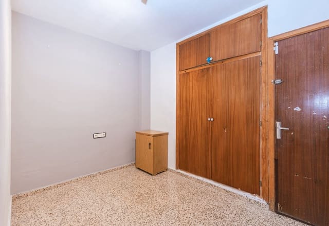 3 sovrum Lägenhet till salu i Santa Eulalia / Santa Eularia - 480 000 € (Ref: 9711083)