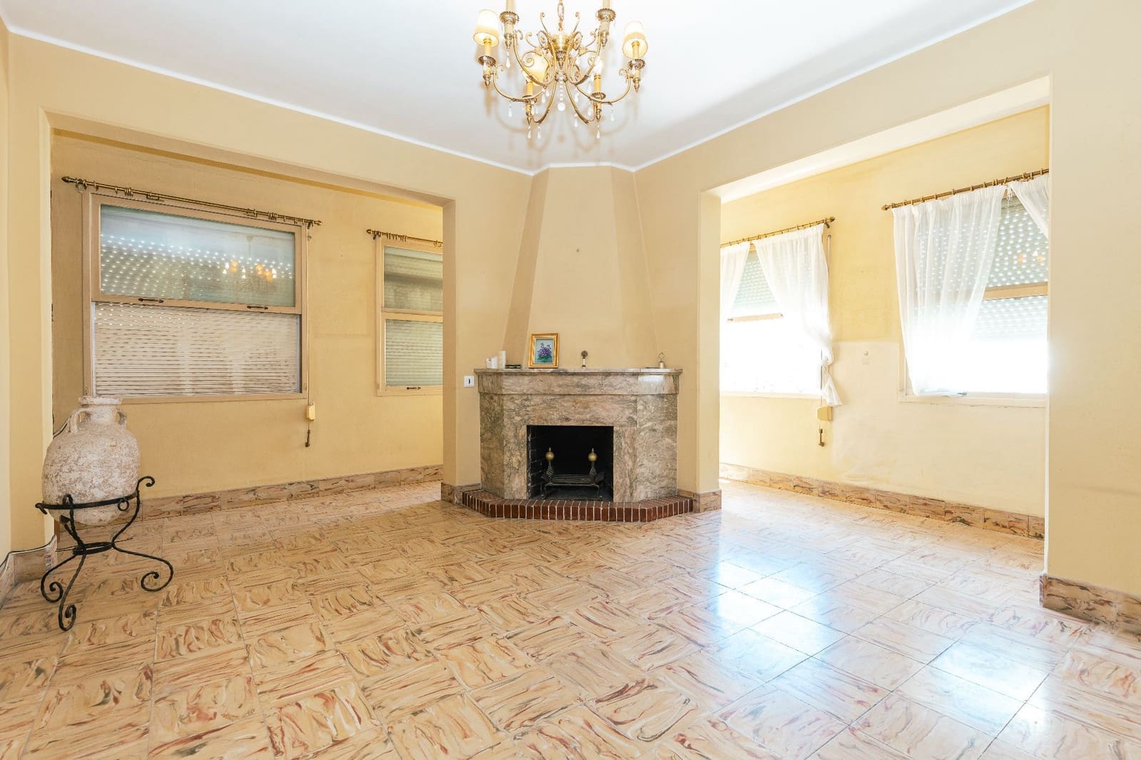 6 bedroom Flat for sale in Ibiza / Eivissa town - € 1,400,000 (Ref: 9711084)