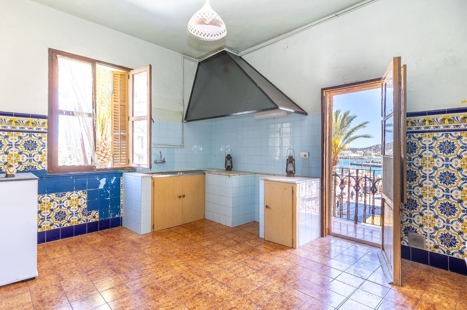 6 bedroom Flat for sale in Ibiza / Eivissa town - € 1,400,000 (Ref: 9711084)