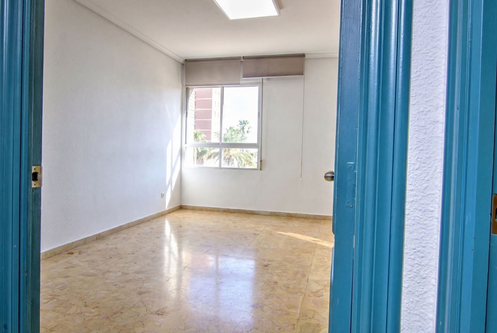 5 bedroom Flat for sale in Alicante / Alacant city with garage - € 395,000 (Ref: 9714499)