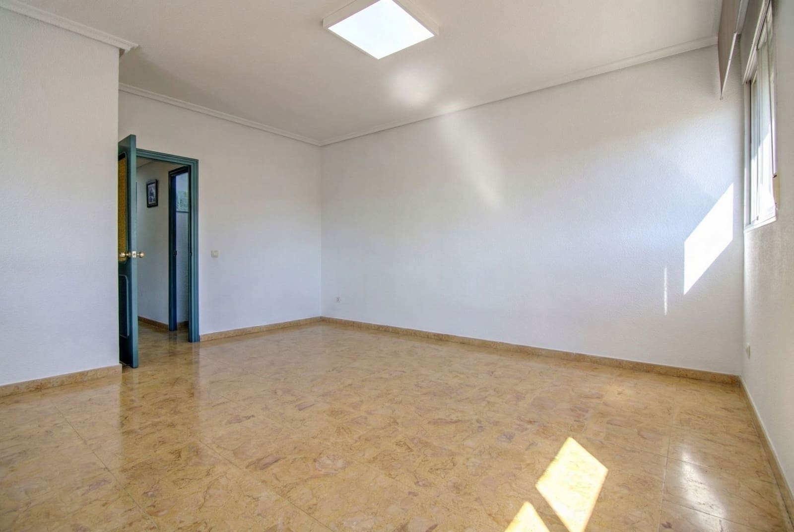 5 bedroom Flat for sale in Alicante / Alacant city with garage - € 395,000 (Ref: 9714499)