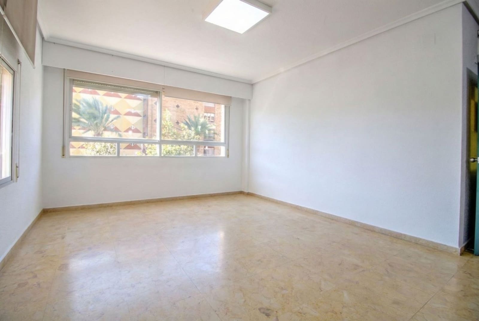5 bedroom Flat for sale in Alicante / Alacant city with garage - € 395,000 (Ref: 9714499)