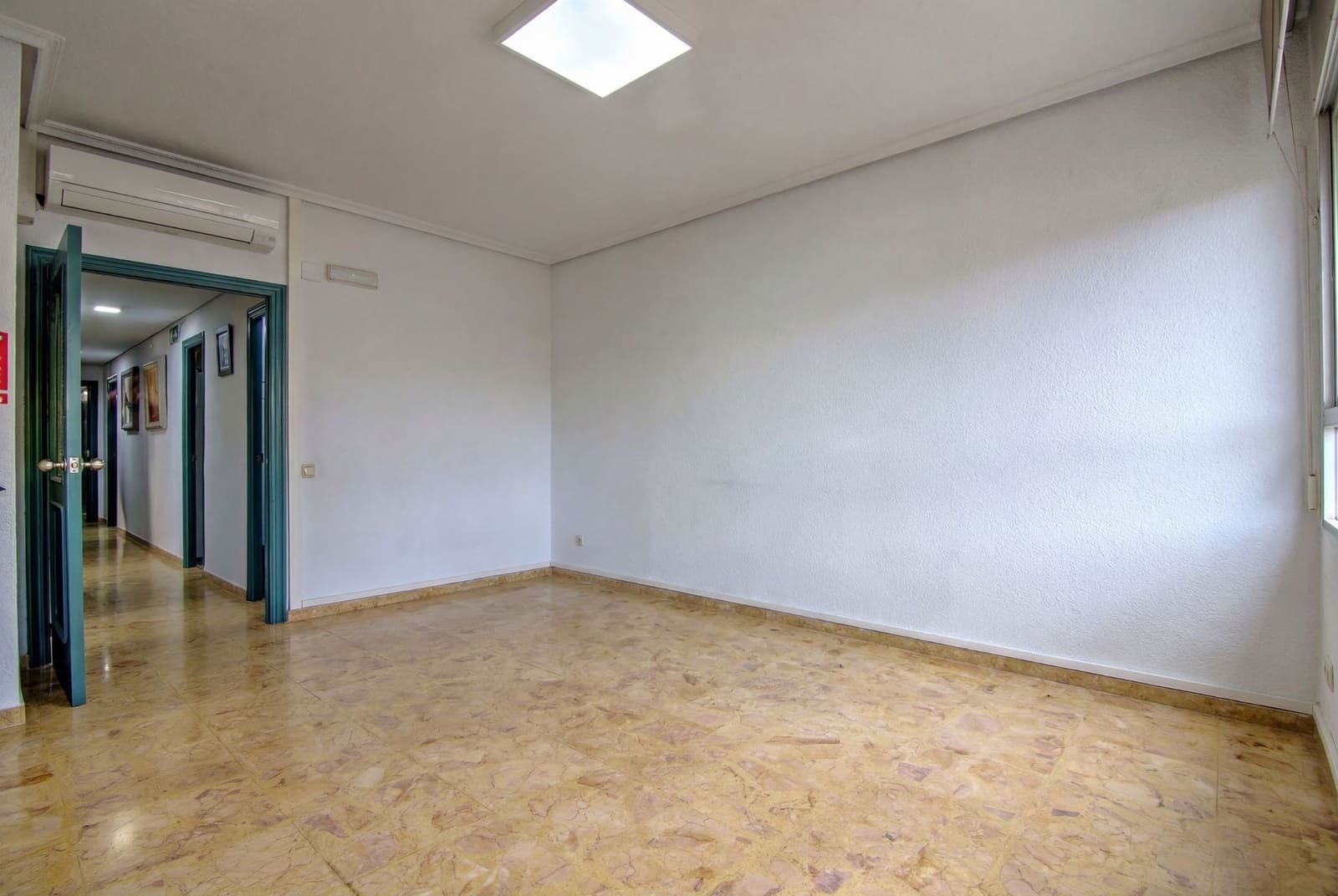 5 bedroom Flat for sale in Alicante / Alacant city with garage - € 395,000 (Ref: 9714499)