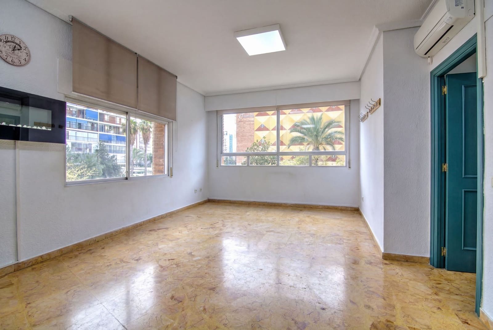 5 bedroom Flat for sale in Alicante / Alacant city with garage - € 395,000 (Ref: 9714499)