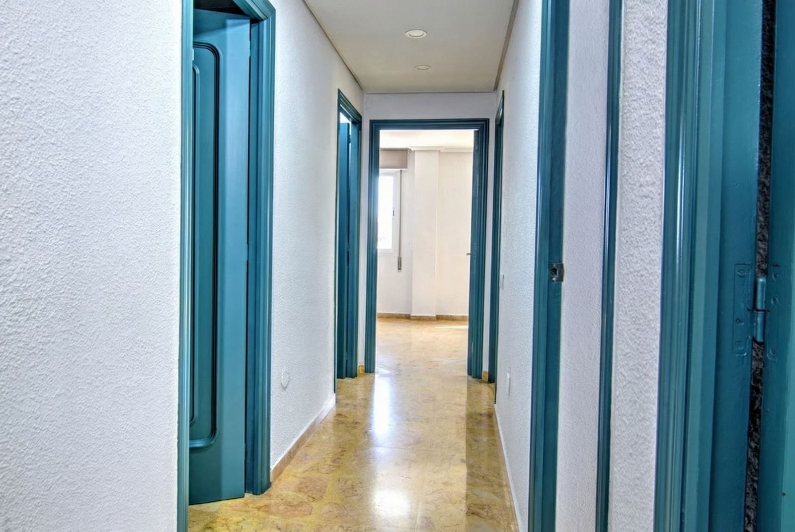 5 bedroom Flat for sale in Alicante / Alacant city with garage - € 395,000 (Ref: 9714499)