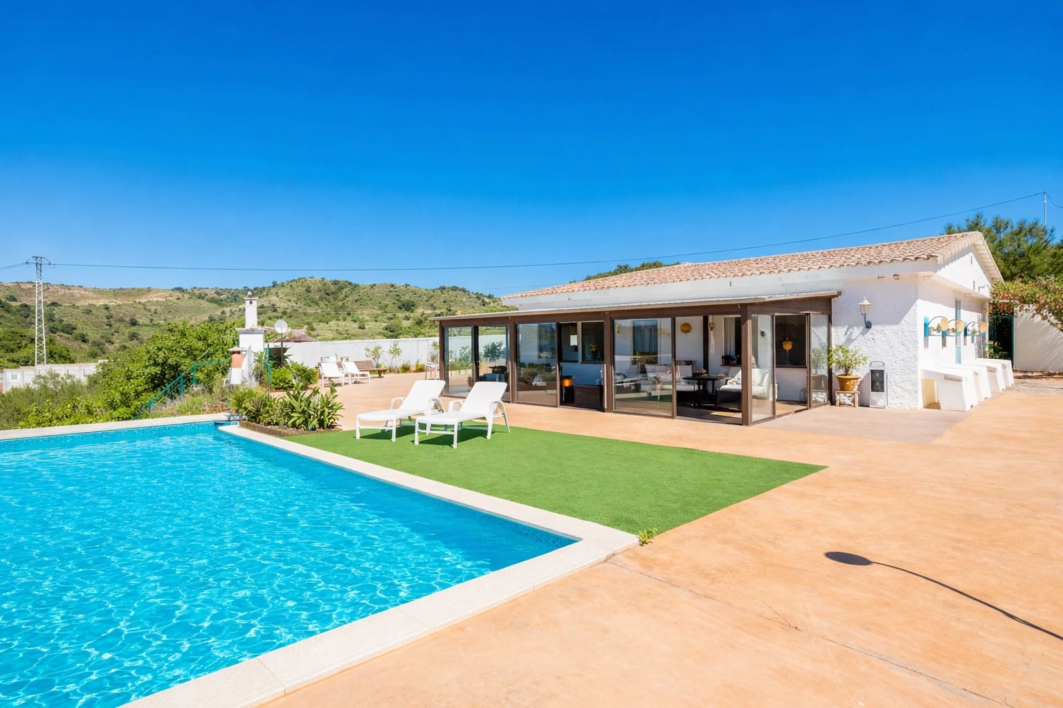 4 bedroom Villa for sale in Velez-Malaga with pool garage - € 460,000 (Ref: 9714500)