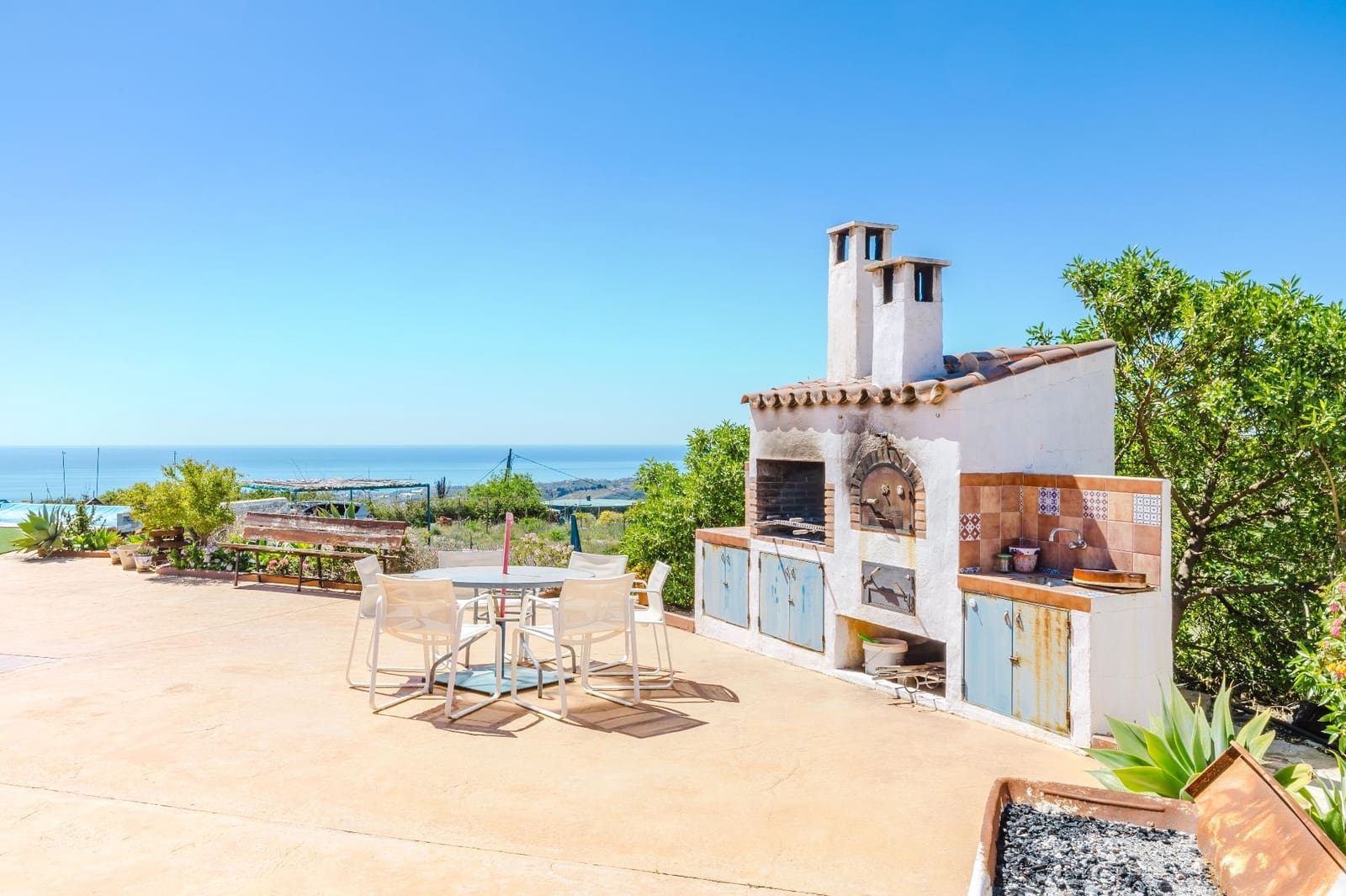 4 bedroom Villa for sale in Velez-Malaga with pool garage - € 460,000 (Ref: 9714500)