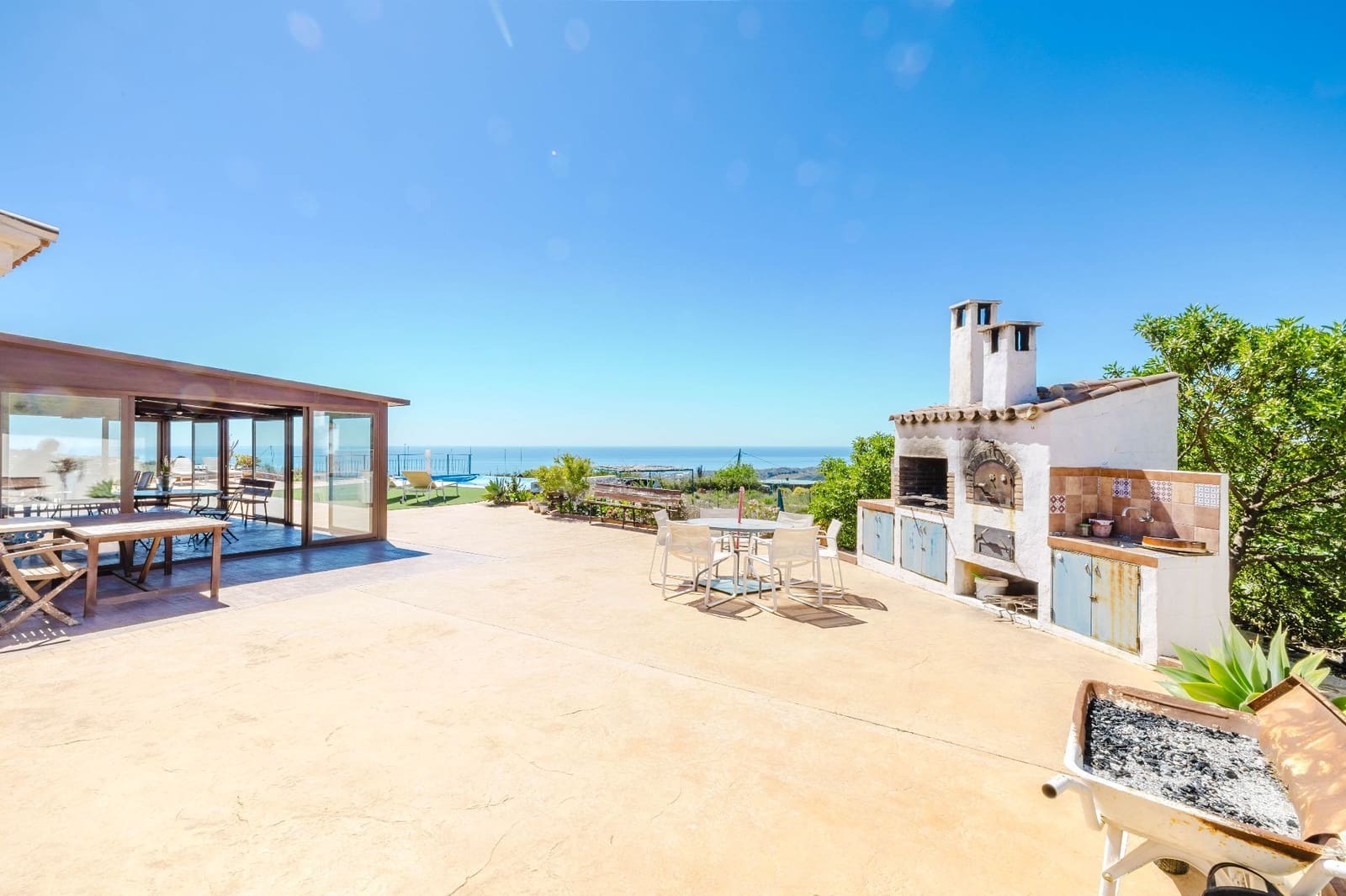 4 bedroom Villa for sale in Velez-Malaga with pool garage - € 460,000 (Ref: 9714500)