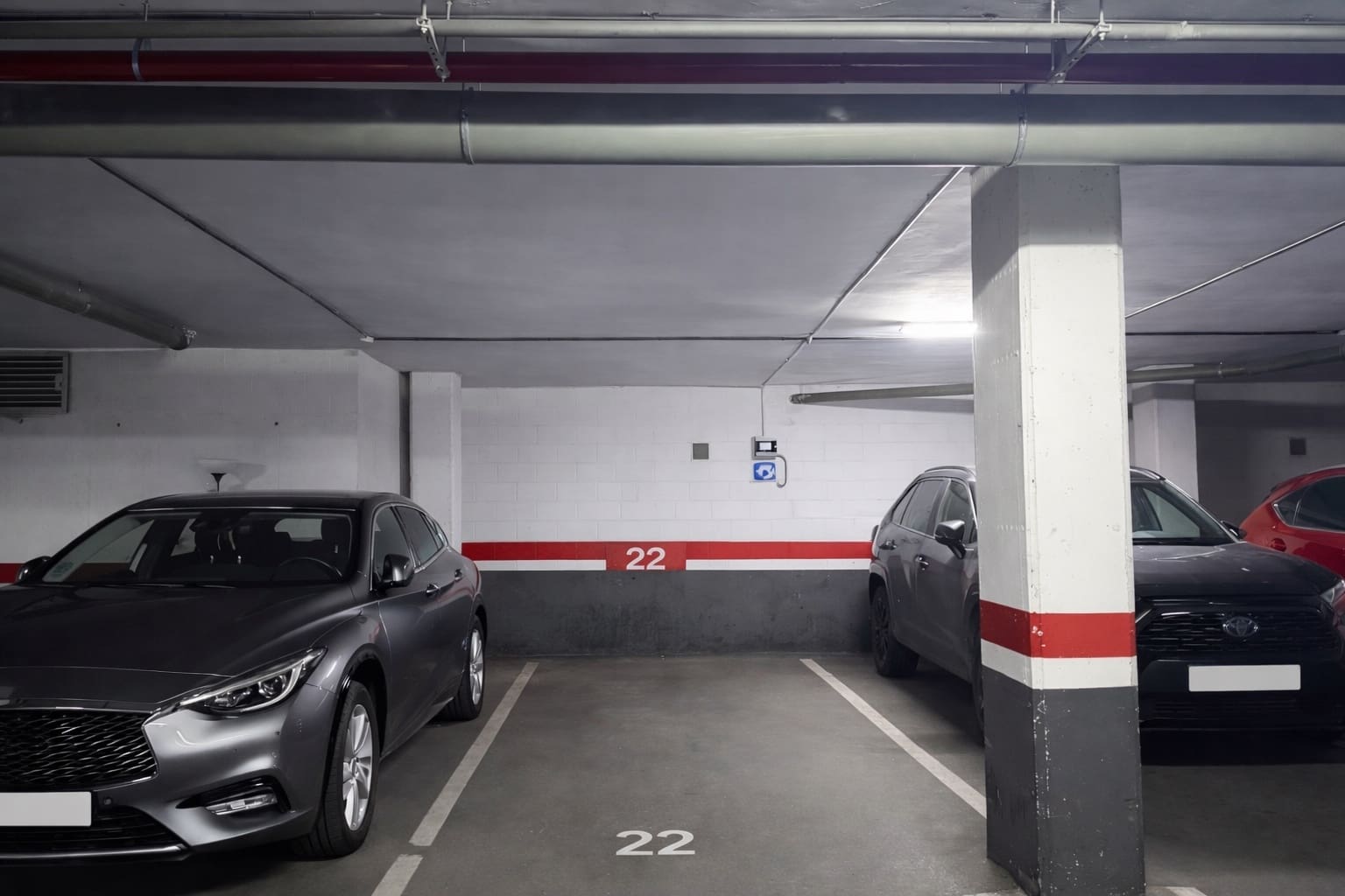 3 bedroom Flat for sale in Madrid city with pool garage - € 1,170,000 (Ref: 9714501)