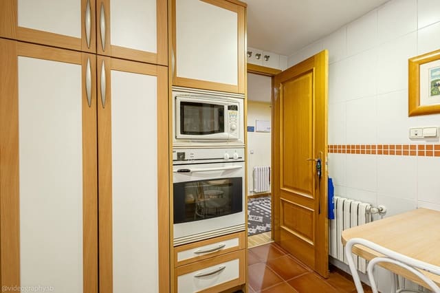 Piso de 3 habitaciones en Madrid ciudad en venta con piscina garaje - 1.170.000 € (Ref: 9714501)