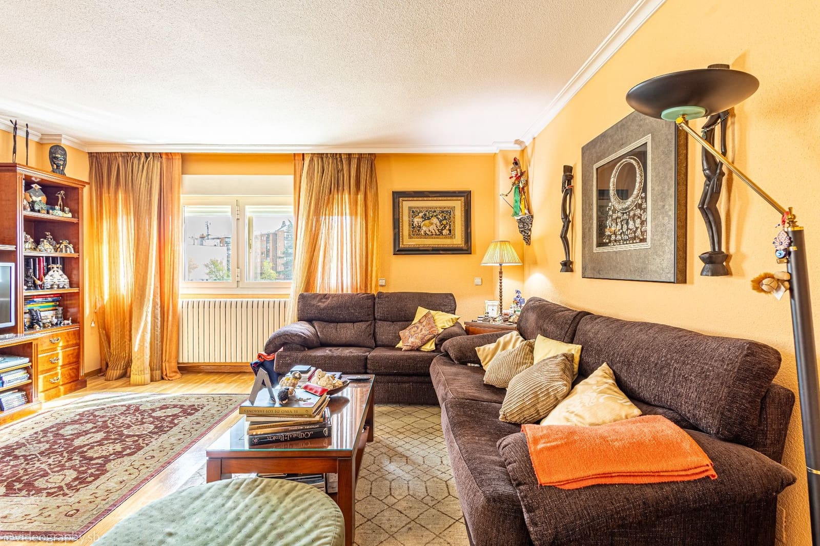 3 bedroom Flat for sale in Madrid city with pool garage - € 1,170,000 (Ref: 9714501)