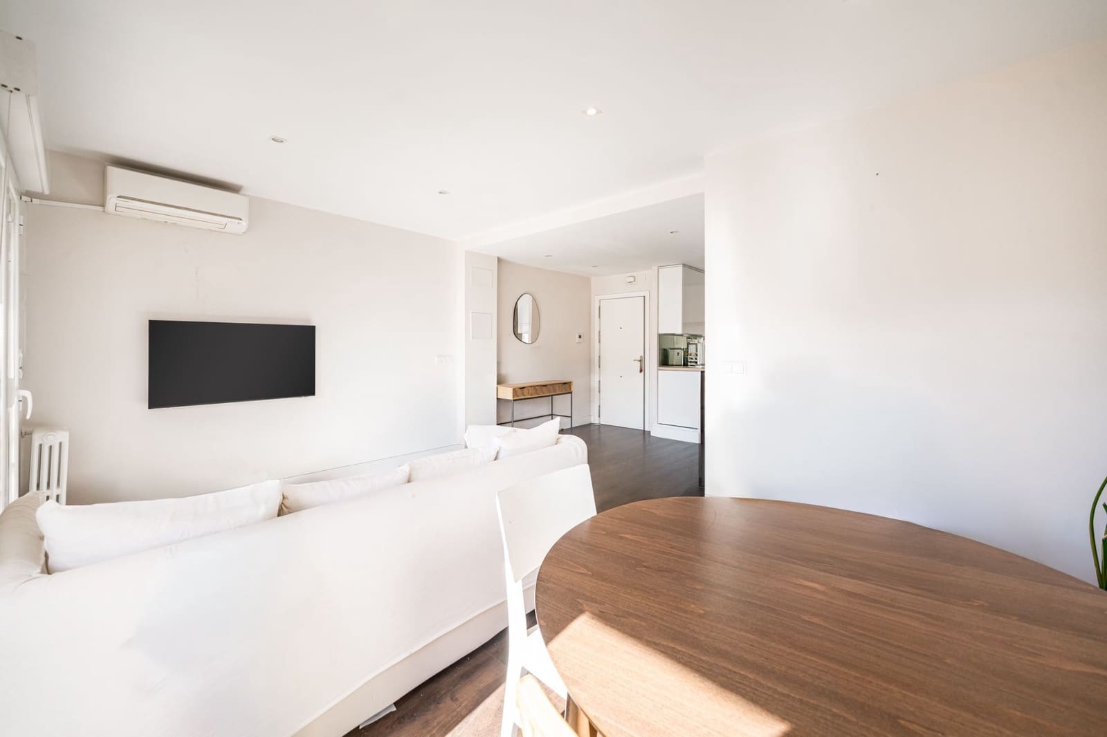 2 bedroom Flat for sale in Madrid city - € 820,000 (Ref: 9719486)