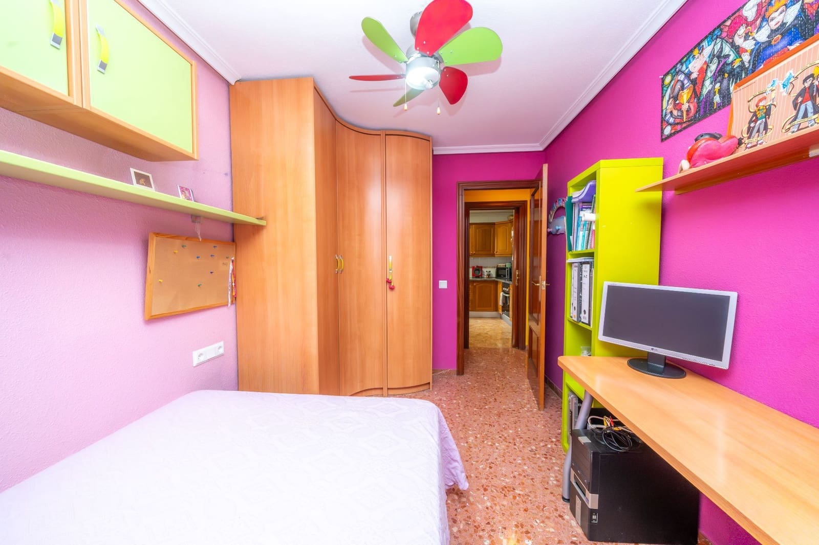 4 bedroom Flat for sale in San Vicente / Sant Vicent del Raspeig with pool garage - € 319,950 (Ref: 9721089)