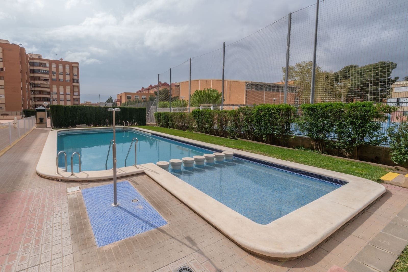 4 bedroom Flat for sale in San Vicente / Sant Vicent del Raspeig with pool garage - € 319,950 (Ref: 9721089)