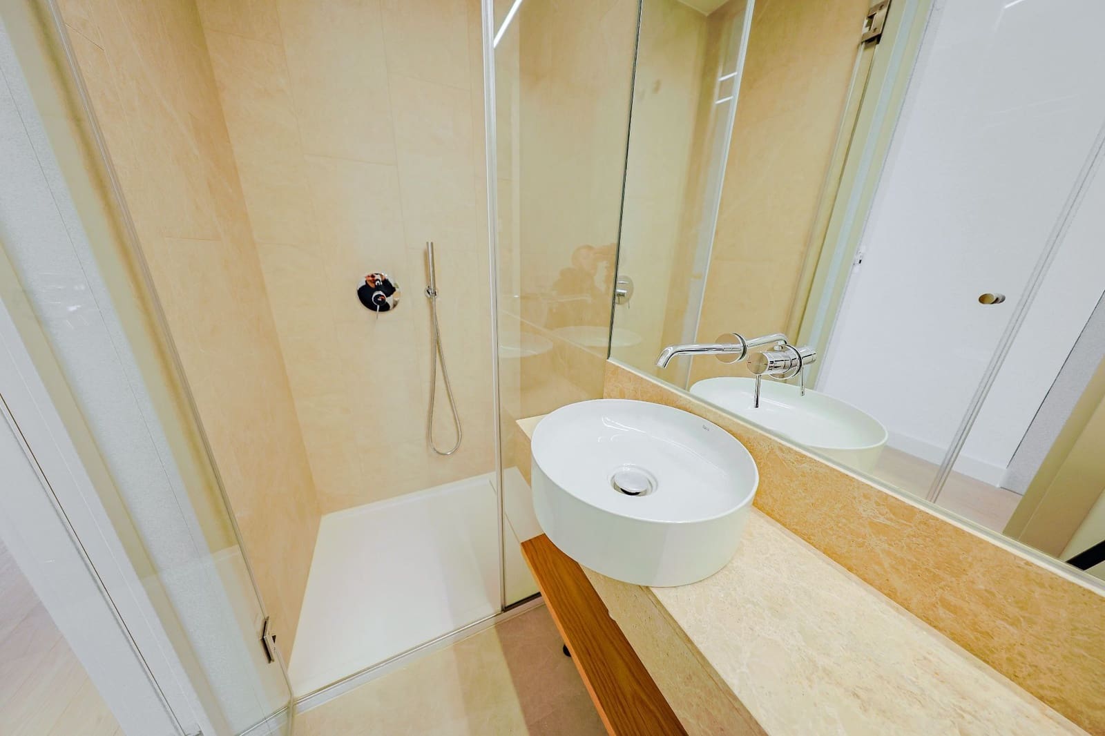 1 bedroom Flat for sale in Madrid city - € 695,000 (Ref: 9735159)