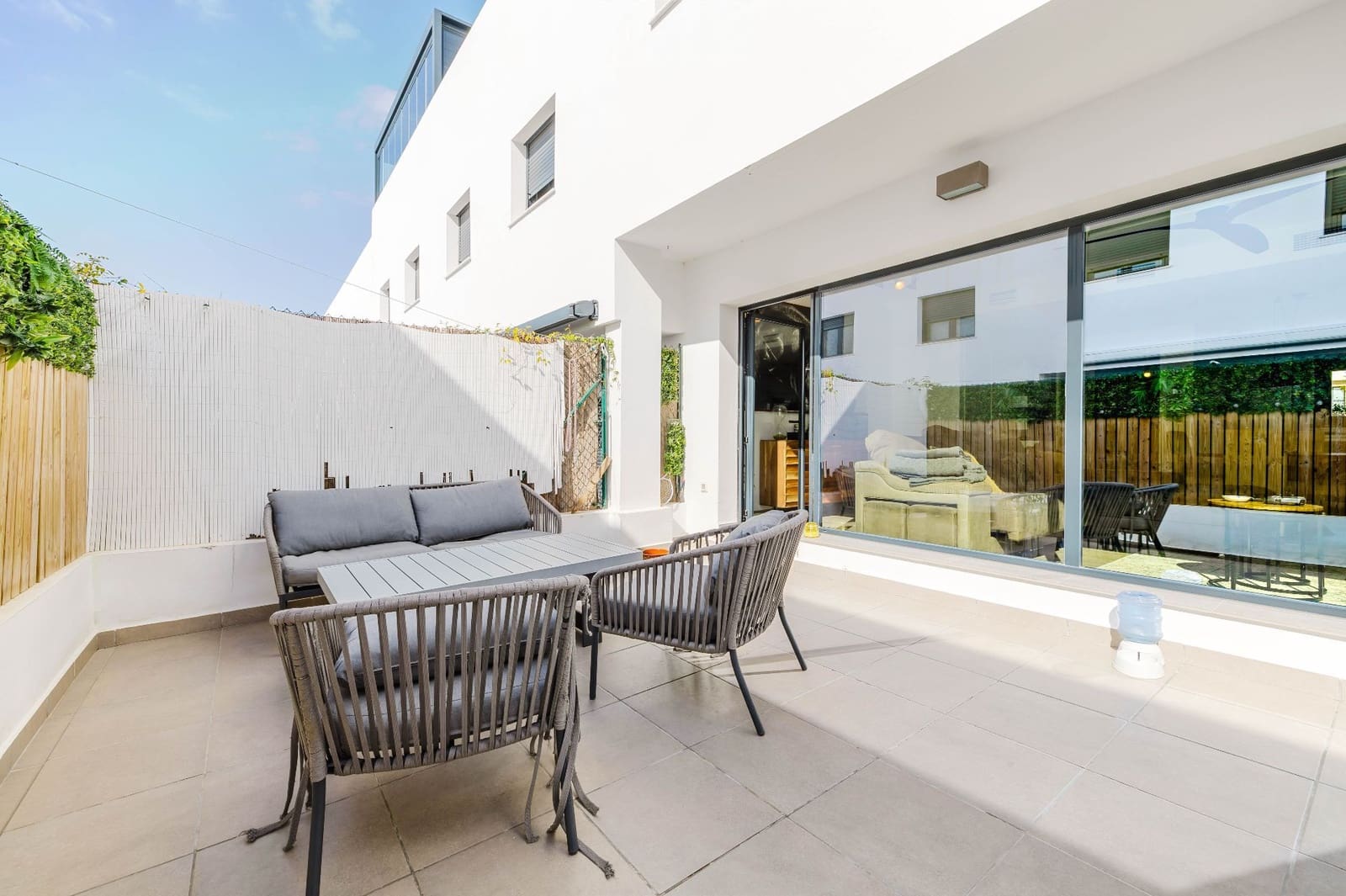 3 bedroom Villa for sale in Alhaurin de la Torre with pool garage - € 595,000 (Ref: 9735161)